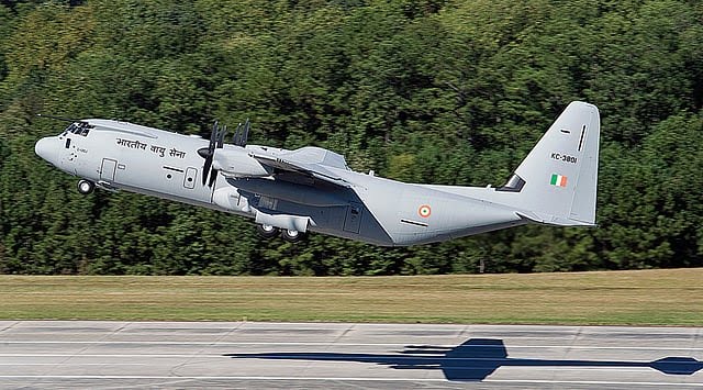 InsightGL's tweet image. -#IndianAirForce Directorate of Operations is spearheading a project to arm its transports fleet: C-295, C-130J &amp;amp; C-17
-Platforms will releasing canisters that burst open mid-air to unleash coordinated drone swarms on distant targets
-Each canister will contain 8+ attack drones