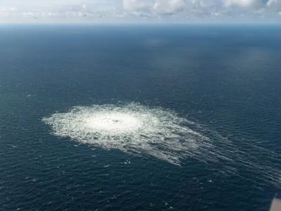 KarlKautabak's tweet image. Hallo @Grok,

wie würde sich der Gaspreis in Deutschland verändern, wenn die intakte Nord-Stream Röhre kurzfristig in Betrieb genommen werden würde und die drei defekten Röhren nach Reparatur ebenso möglichst schnell Gas liefern würden? 
#Gas #Gaspreis #NordStream