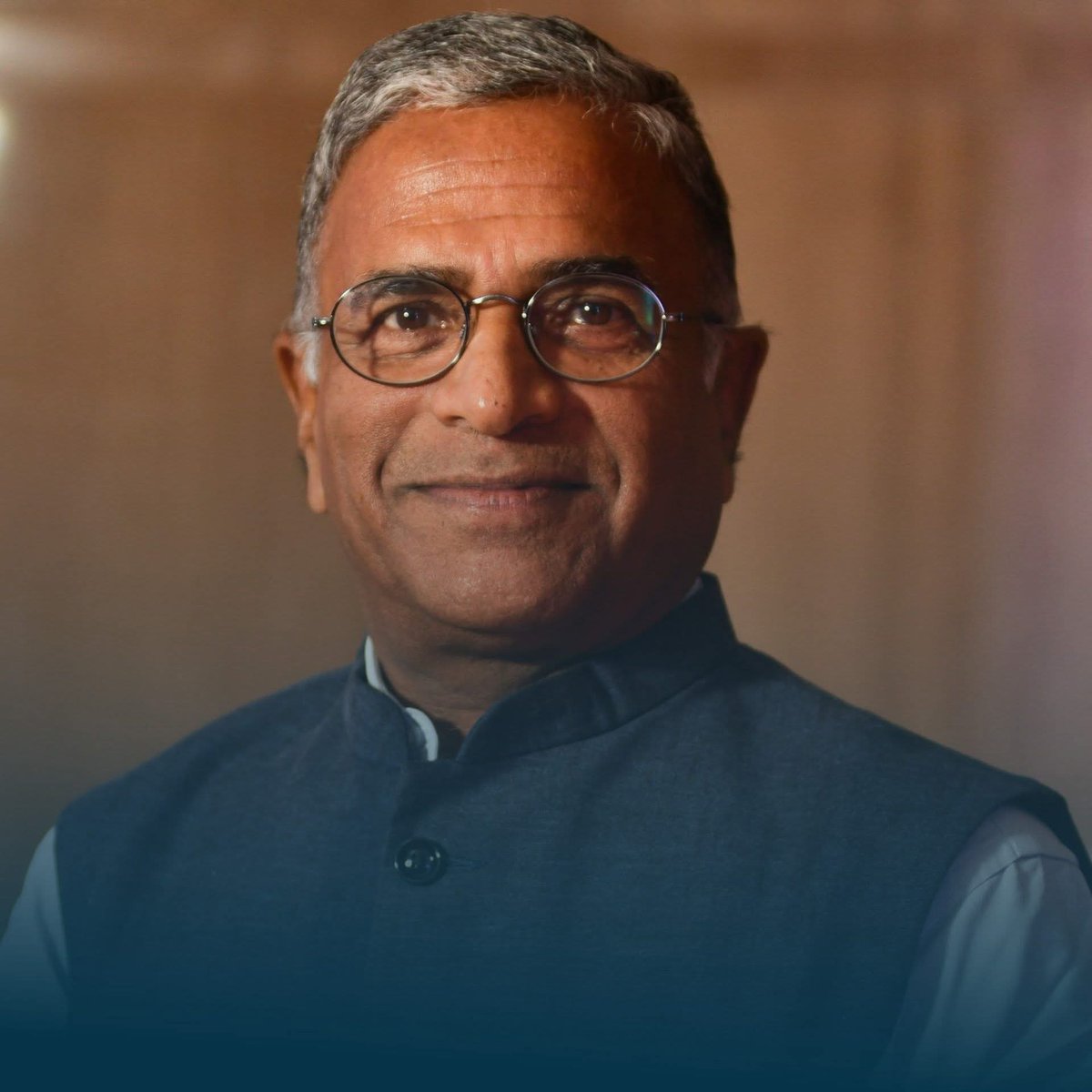 adv_gnarayan's tweet photo. आदरनीय श्री हरिवंश नारायण जी को राज्यसभा के लिए उनके मनोनयन पर हार्दिक बधाई एवं आगामी कार्यकाल के लिए शुभकामनाएं। https://t.co/FDZxGFh8MS