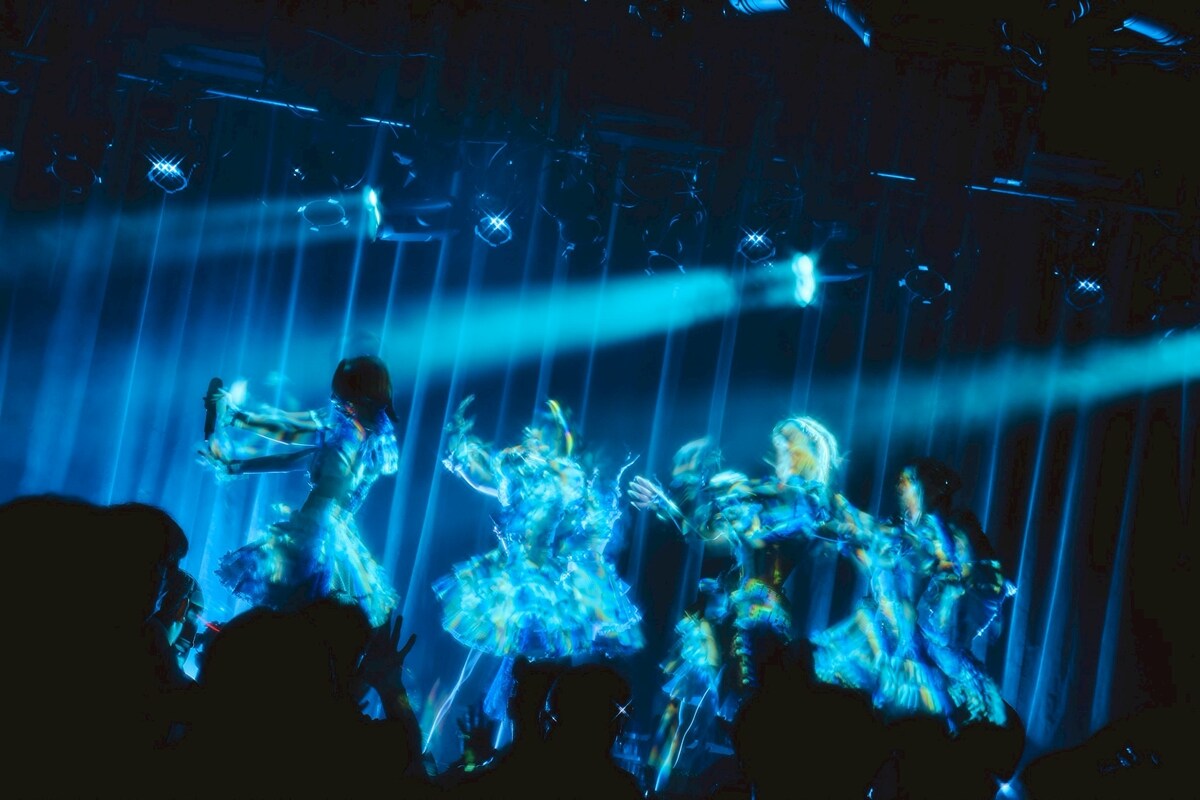 natalie_mu's tweet photo. ◤ライブレポート◢

“今を生きる”アイドル・Tohkeiが
6人で踏み出した新たな1歩

新体制お披露目ライブ「花明」大盛況🌸

⏬️詳細・写真16枚
https://t.co/wtanK9Xrmt

#Tohkei https://t.co/NUr2bTKW67