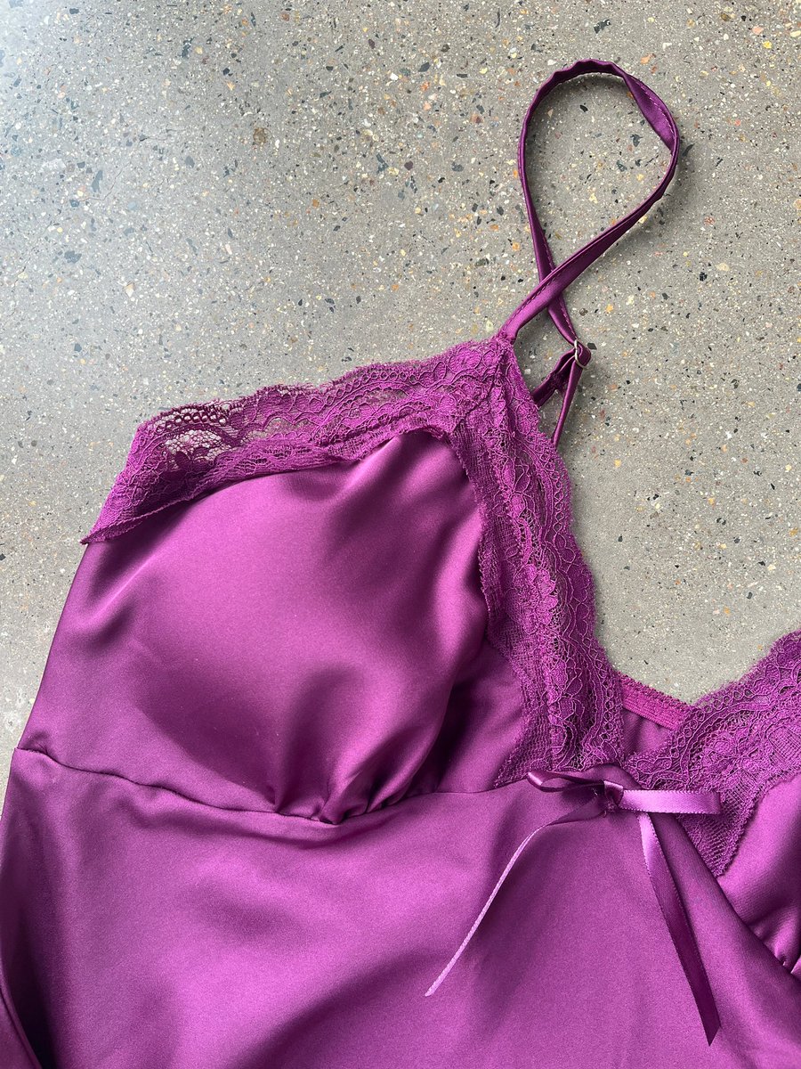 红底日记 tweet media