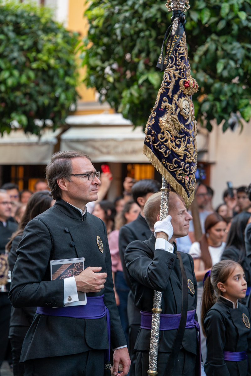 lascigarreras's tweet photo. Desde hoy, todos los viernes, sábados y domingos publicaremos en nuestro canal de YouTube y redes sociales momentos con los pasos a los que acompañamos… 🎬🎺🥁 ¡Que los disfrutéis!

📲 Suscríbete ya en: https://t.co/QFdwxvz4Nb https://t.co/XwKWHuqDSG