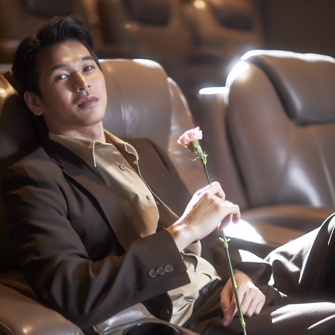 eliyow ^ྀི tweet media