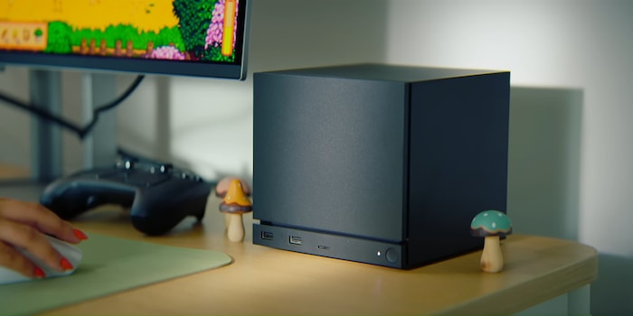 GamersLive + tweet media