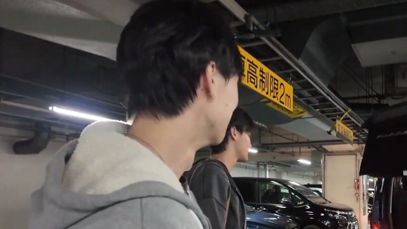 naze 🦇 tweet media