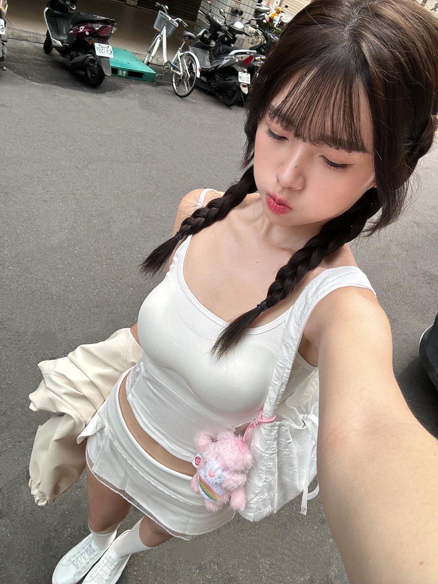 🇹🇼（女大生）M汝 tweet media