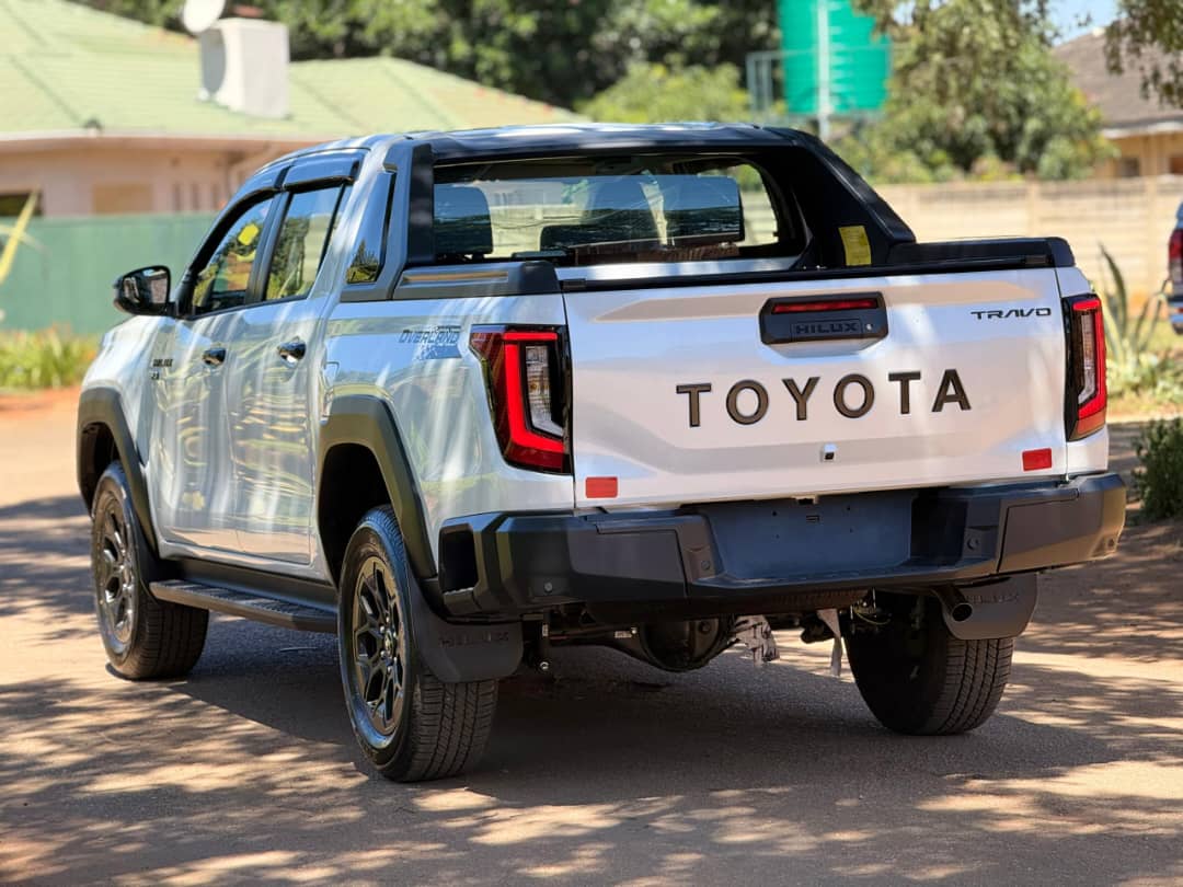JUST LANDED 🔥🔥
Model:* Toyota Hilux Travo Overland 2026
Transmission:* Automatic 4x4
Condition:* Brand New
Mileage:* Delivery mileage (low km)
Engine:* 2.8L Diesel
Features:*
Radar safety
360-degree camera
Leather interior
Duty:* Fully paid
$1️⃣0️⃣3️⃣0️⃣0️⃣0️⃣

+263719562432