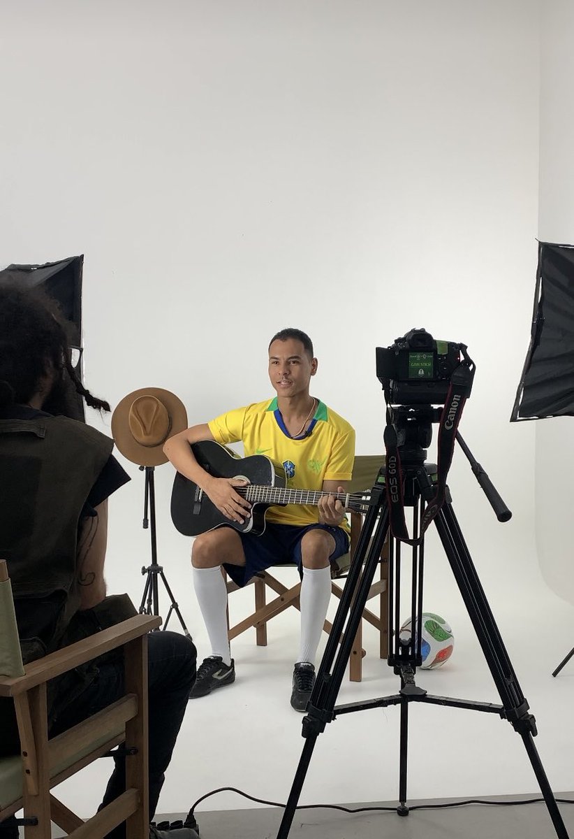 GustavinyV's tweet photo. https://t.co/WHKKrZr91I
Em breve nas plataformas de música/ ole, 0le, o mundo inteiro 🎵🇧🇷
#copadomundo2026 #brasil #fifa https://t.co/9PSCxVixmD