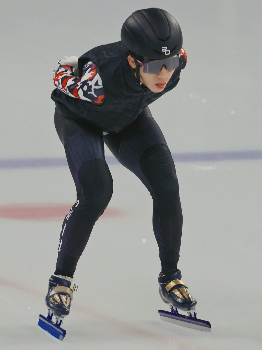 𝕊𝕒𝕣𝕒𝕟𝕘 tweet media