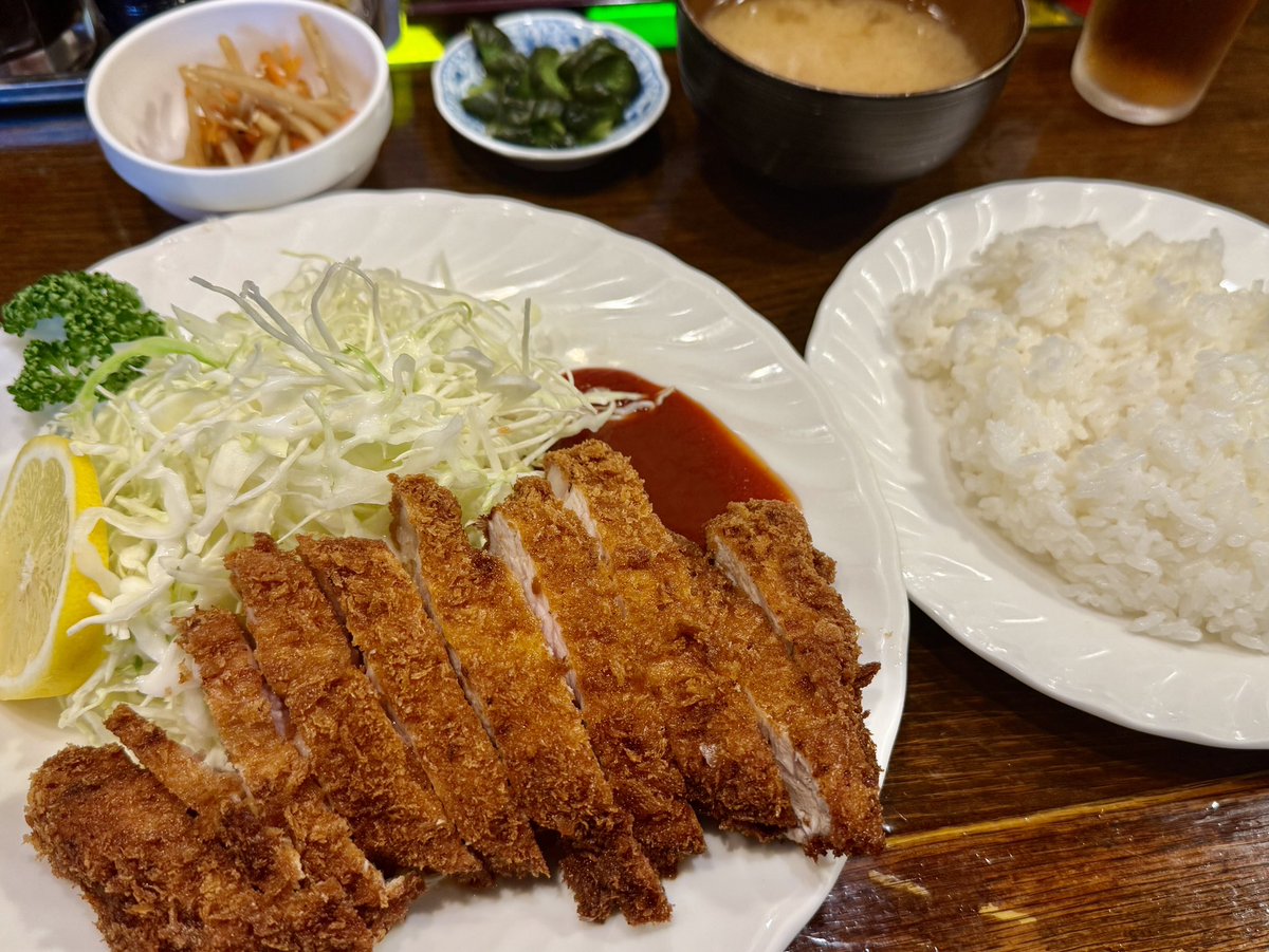 森下ゴハン tweet media