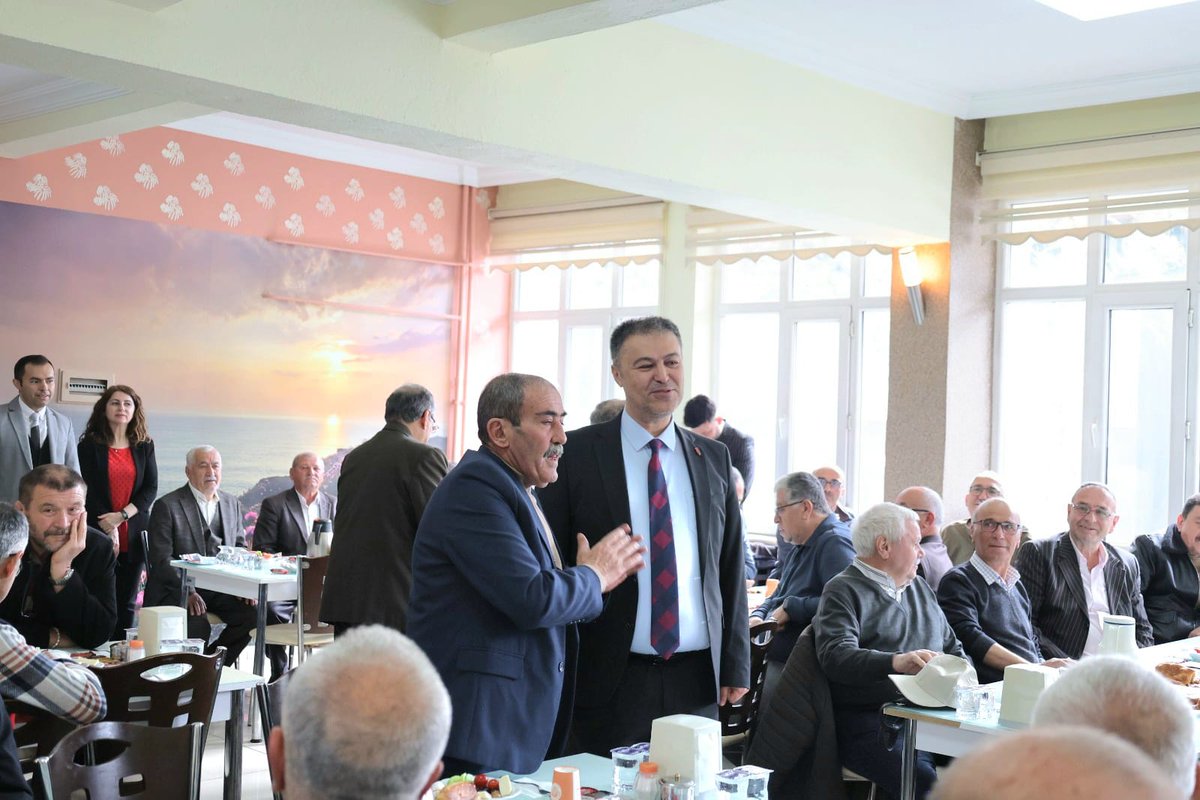 afyontarimorman's tweet photo. İL MÜDÜRÜMÜZDEN EMEKLİ PERSONELİMİZE VEFA BULUŞMASI

İl Müdürümüz tarafından, İl Müdürlüğümüz bünyesinde görev yaparak emekliye ayrılan personelimiz onuruna kahvaltı programı düzenlendi. https://t.co/KNUP5nWEV6