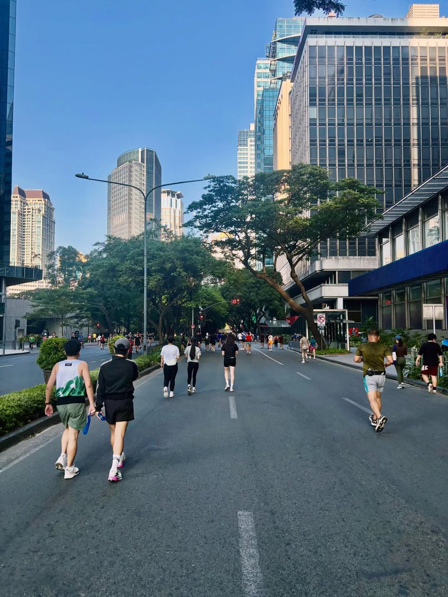 MakeItMakati's tweet image. Start the morning right, Makatizens! 👋🚴‍♂️🏃

Car-Free Sunday at Ayala Avenue is happening until 10 AM today. Drop by with your family, friends, or pets and enjoy an energizing day out with the community of Makati.

#CarFreeSunday #CarFreeAyalaAvenue #MakeItHappen #MakeItMakati