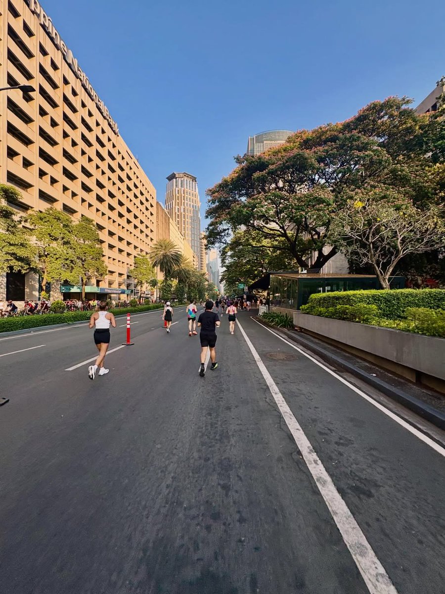 MakeItMakati's tweet image. Start the morning right, Makatizens! 👋🚴‍♂️🏃

Car-Free Sunday at Ayala Avenue is happening until 10 AM today. Drop by with your family, friends, or pets and enjoy an energizing day out with the community of Makati.

#CarFreeSunday #CarFreeAyalaAvenue #MakeItHappen #MakeItMakati