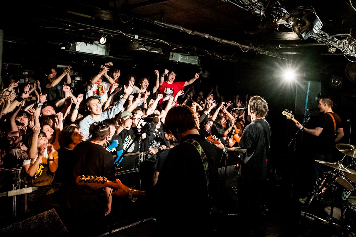 ishii_maki's tweet photo. ☀️MONOEYES☀️

4/8『THE SUN ALSO RISES vol.352』
振替公演

with /  a flood of circle

横浜F.A.Dの写真たちがオフィシャルにアップされました📸(14枚)

いい夜でした！！

#MONOEYES

https://t.co/Y2jqMoMlWo https://t.co/DdRkriG6D8