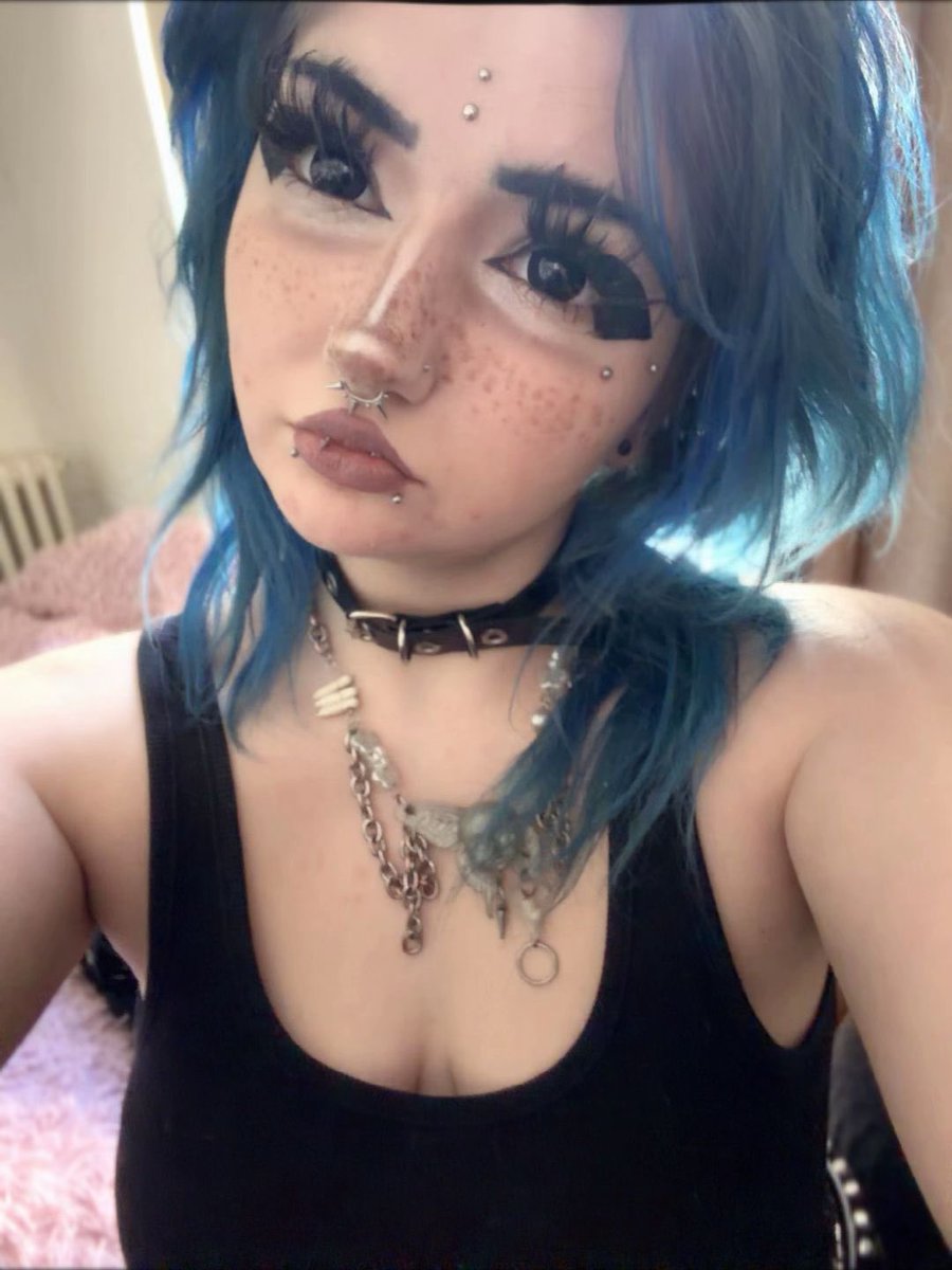 Goddess Natalia . ݁₊ ⊹ . ݁˖ . ݁ FINDOM tweet media