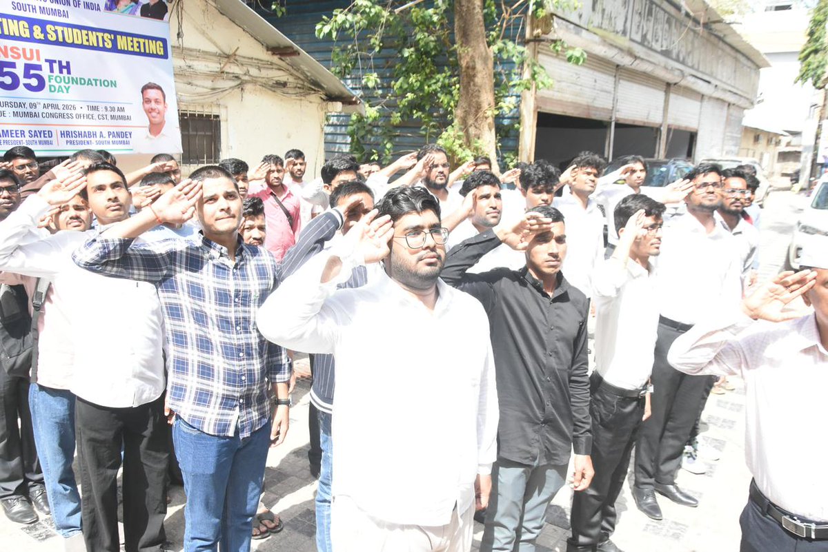 yadvsandesh2006's tweet photo. आज NSUI के 56वें स्थापना दिवस के

अवसर पर NSUI मुंबई द्वारा प्रदेश कांग्रेस कार्यालय में ध्वजारोहण कार्यक्रम आयोजित किया गया। इस गौरवपूर्ण अवसर पर प्रदेश के सभी पदाधिकारी उपस्थित रहे और संगठन की मजबूती व छात्र हितों के लिए संकल्प लिया। https://t.co/daY4Q1ziSL