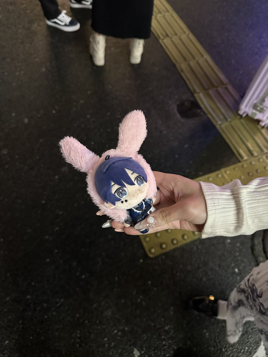 𝑴𝒊𝒌𝒖_ tweet media