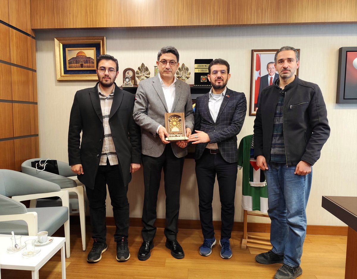 📍 Türkiye Büyük Millet Meclisi

Filistin Diplomasi Merkezi Başkanı Dr. Zahir Elbek ve kıymetli heyetini Gazi Meclisimizde ağırlamaktan memnuniyet duyduk.

Gerçekleştirdiğimiz görüşmede, Filistin’de yaşanan son gelişmeleri ele alarak, yapılabilecek diplomatik girişimler ile özgür