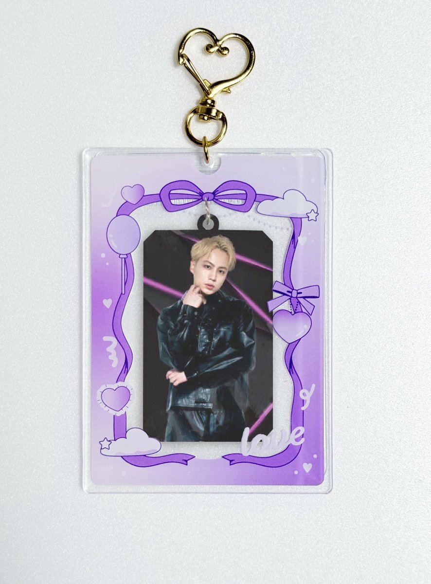 hm__2819's tweet photo. 色々入れられるアクキー作った🥰
トレカサイズも入るし、今回のTOBEのアクキーもぴったり！
保護もできるしとてもよい
販売予定なので気なる方いたら声かけてね🙂‍↕️ https://t.co/2rrkoGlReF