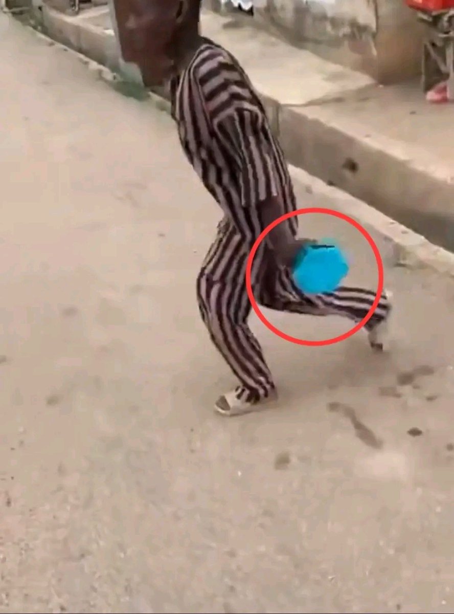 Mv_4u's tweet photo. Poor power supply in Nigeria has given rise to a new venture: power bank rental services are now available in Delta State at ₦1,000 for five days, and in Lagos State at ₦3,000 per day. https://t.co/oQiaZ2AidX