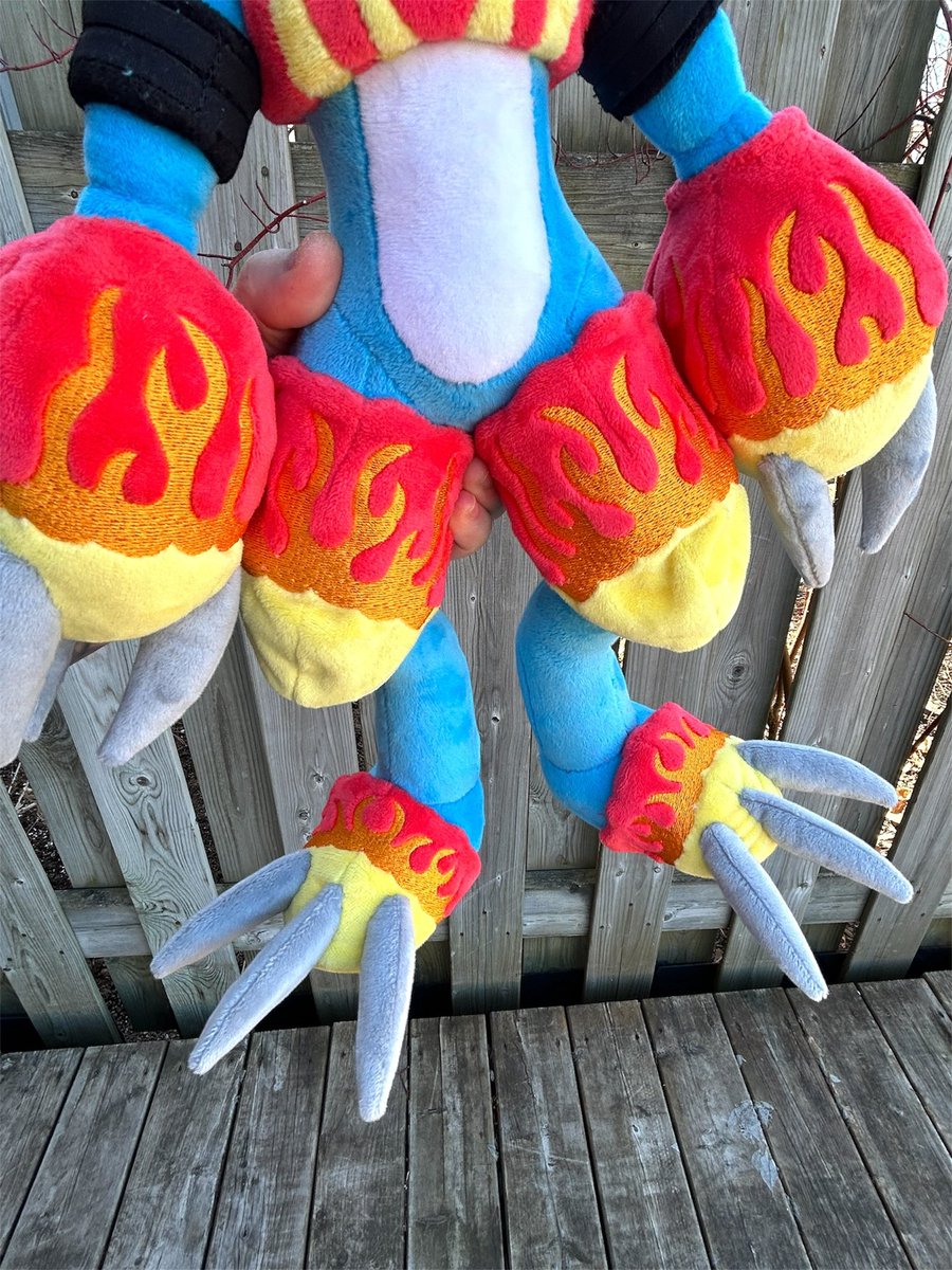 Pincushion Cat Plushies tweet media