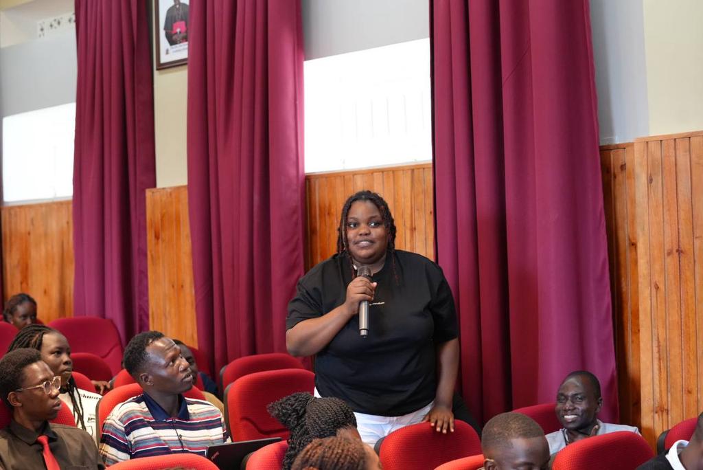 umu_nkozi's tweet image. Still happening now at @umu_nkozi

Stevens Mwanje, CFO at @nssfug highlights:

• Routine jobs are disappearing
• AI is reshaping finance &amp;amp; beyond
• New opportunities are emerging

The future? Adaptability is everything.

#FutureOfWork #UMUCareerExpo