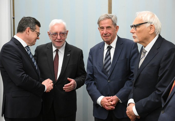 wiesław kibicki tweet media