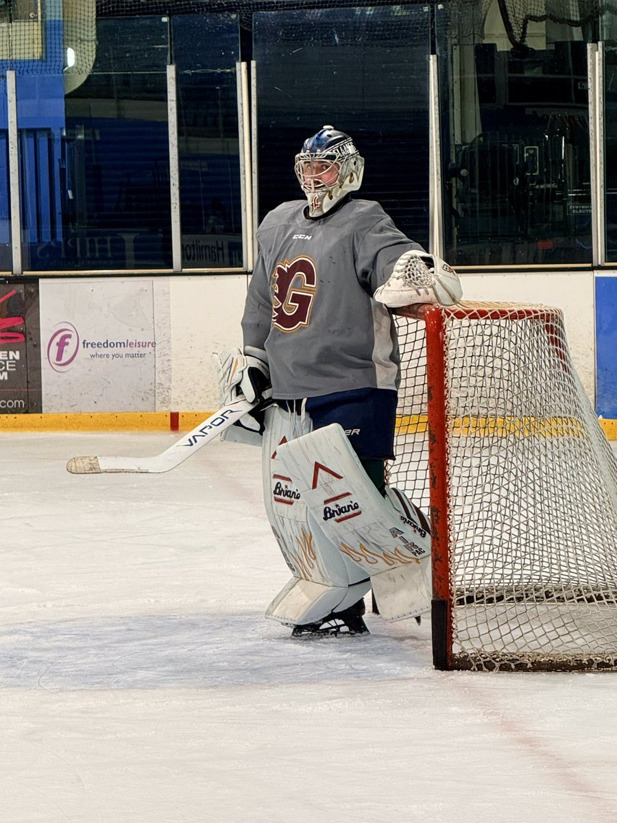 flamesicehockey's tweet image. A few snaps from our final training session before playoffs get underway 📸

#Guildford | #FlamesIHC | #IceHockey