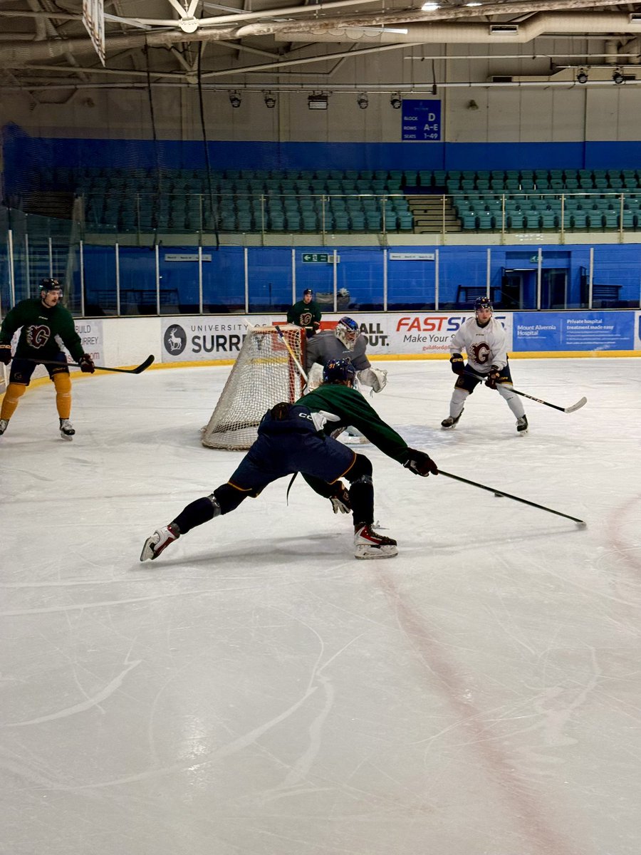 flamesicehockey's tweet image. A few snaps from our final training session before playoffs get underway 📸

#Guildford | #FlamesIHC | #IceHockey