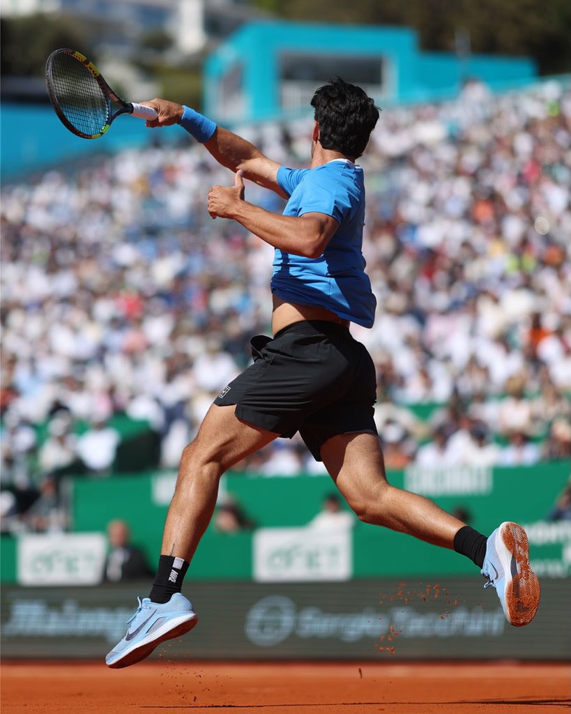 #CARL1TOS tweet media