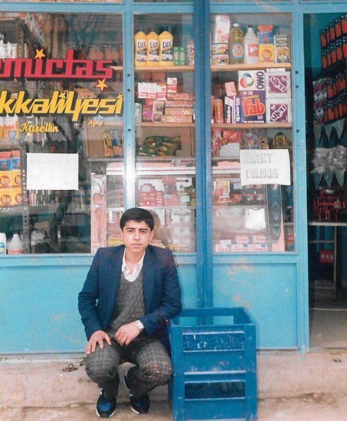 nocontextkurd's tweet photo. Sayın Selahattin Demirtaş bugün 53 yaşına girdi. Rojbûna te pîroz be 🤍 @hdpdemirtas https://t.co/SKmlwR5v4o