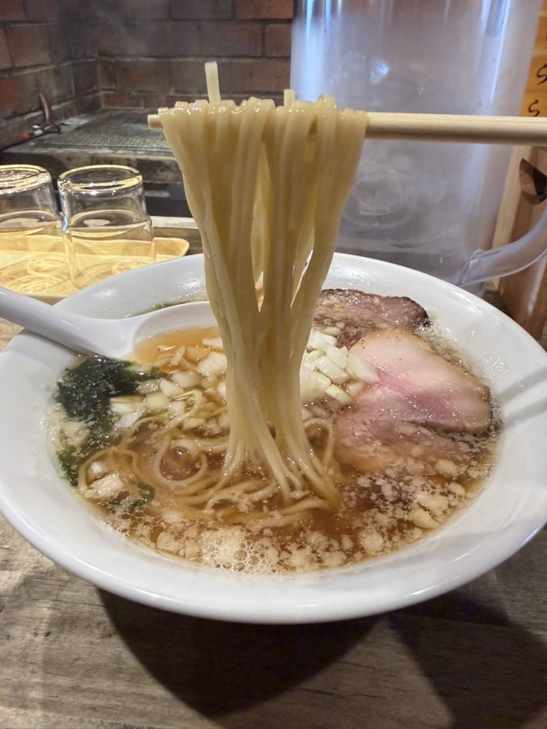 たろー tweet media