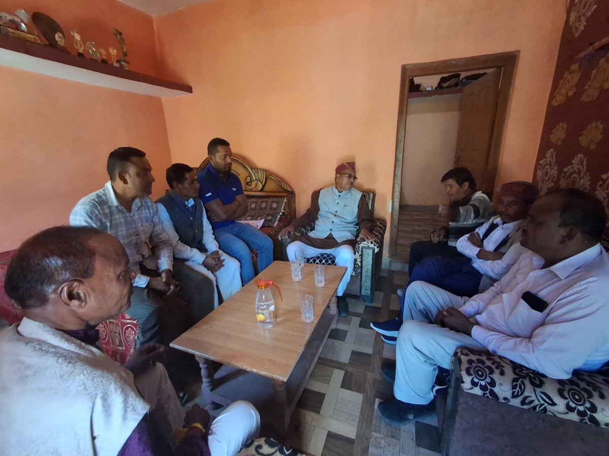 आज गंगोलीहाट के ग्राम देवराला में श्री आनंद राम जी के पुत्र अशोक कुमार जी की सुपुत्री के नामकरण कार्यक्रम में सम्मिलित हुआ। 

इस शुभ अवसर पर परिवारजनों के साथ नवजात शिशु को आशीर्वाद दिया एवं उसके उज्ज्वल, स्वस्थ एवं सुखमय जीवन की कामना की।