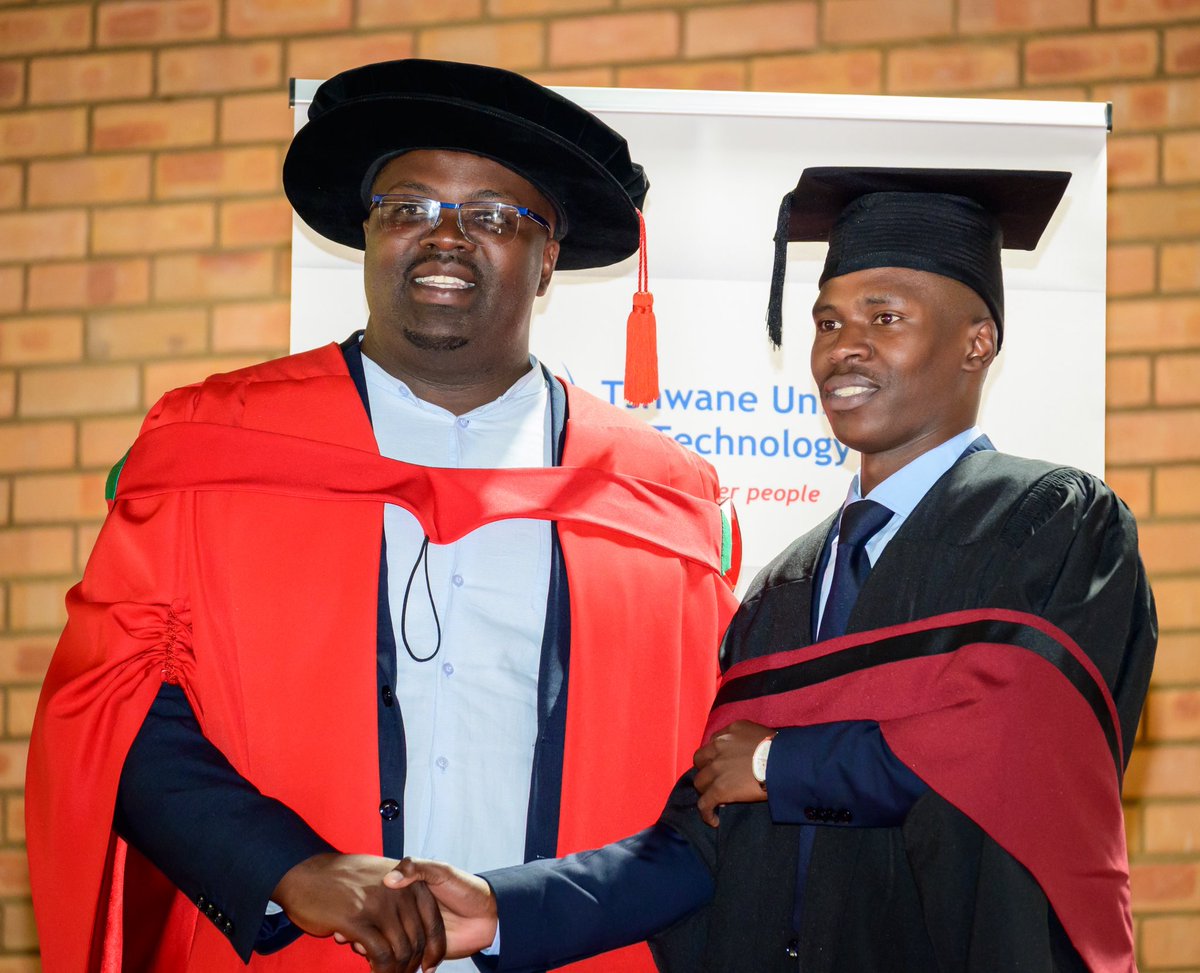 Official_TUT's tweet image. Hey TUTzens

We are wrapping up the final cohort of the School of Education Autumn Graduations. Congratulations to all our graduates on this incredible milestone. We wish you nothing but success in your future endeavours.

#FromGood2Great #ThePeoplesUniversity #ClassOf2026