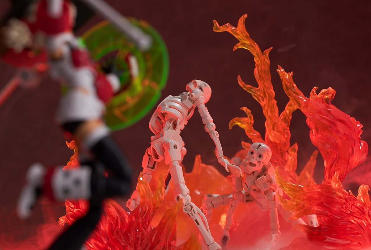 ガンプラの山を崩せ/星丸 tweet media