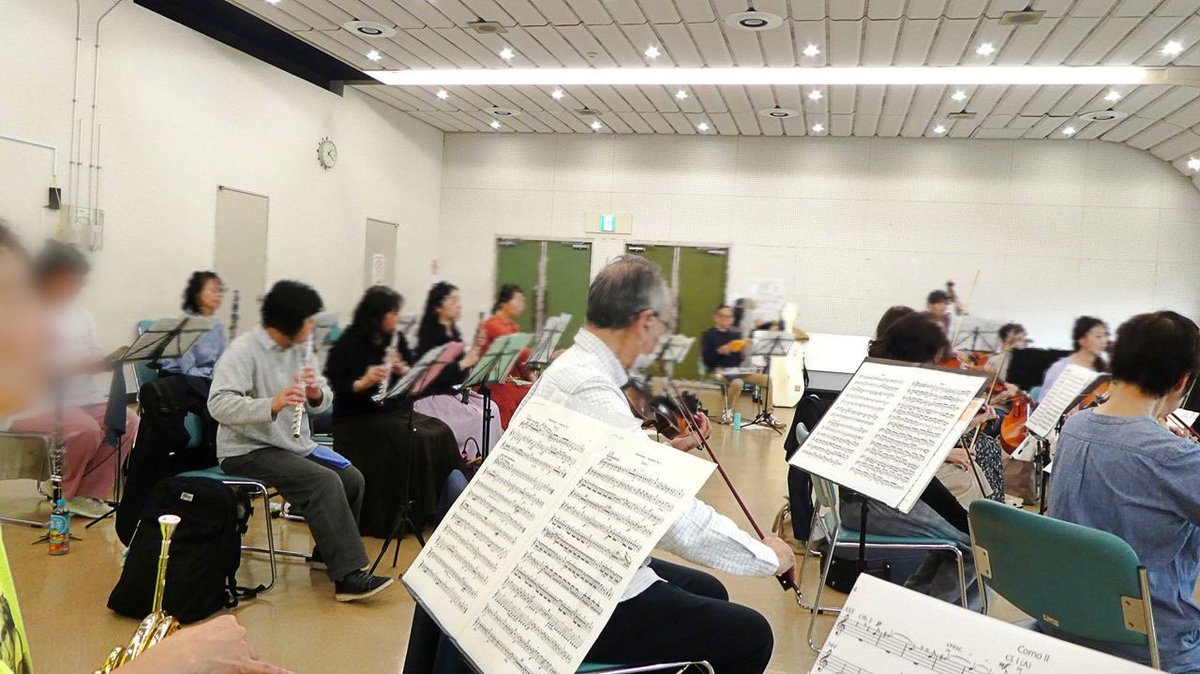 ensemble_asahi's tweet photo. 新シーズン3回目の合奏でした！
「イタリア」というワードの多いプログラムでして...💦池田先生の軽やかな歌声・柔らかな指揮により徐々に演奏も軽く☺️イタリアに近付いていく感覚が✨✨🇮🇹これを「維持」しつつ頑張ります💪
団員さんも増えて嬉しいです
#アマオケ  #弦楽器  #ファゴット  #団員募集中 https://t.co/GRH2iJdBHv