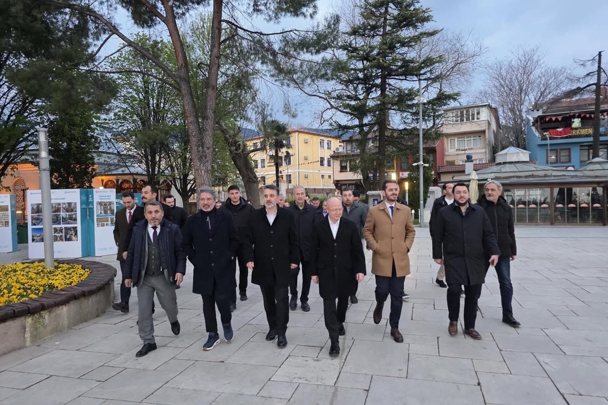 İl Başkanımız Davut Gürkan, Büyükşehir Belediye Başkan Vekilimiz Şahin Biba ve kıymetli teşkilatımız ile birlikte;

Ecdadın emaneti Osmangazi ve Orhangazi’nin izinde, Bursamız için “Bismillah” diyerek yeni bir başlangıca adım attık.

Bu şehir hepimizin… Şimdi birlikte çalışma