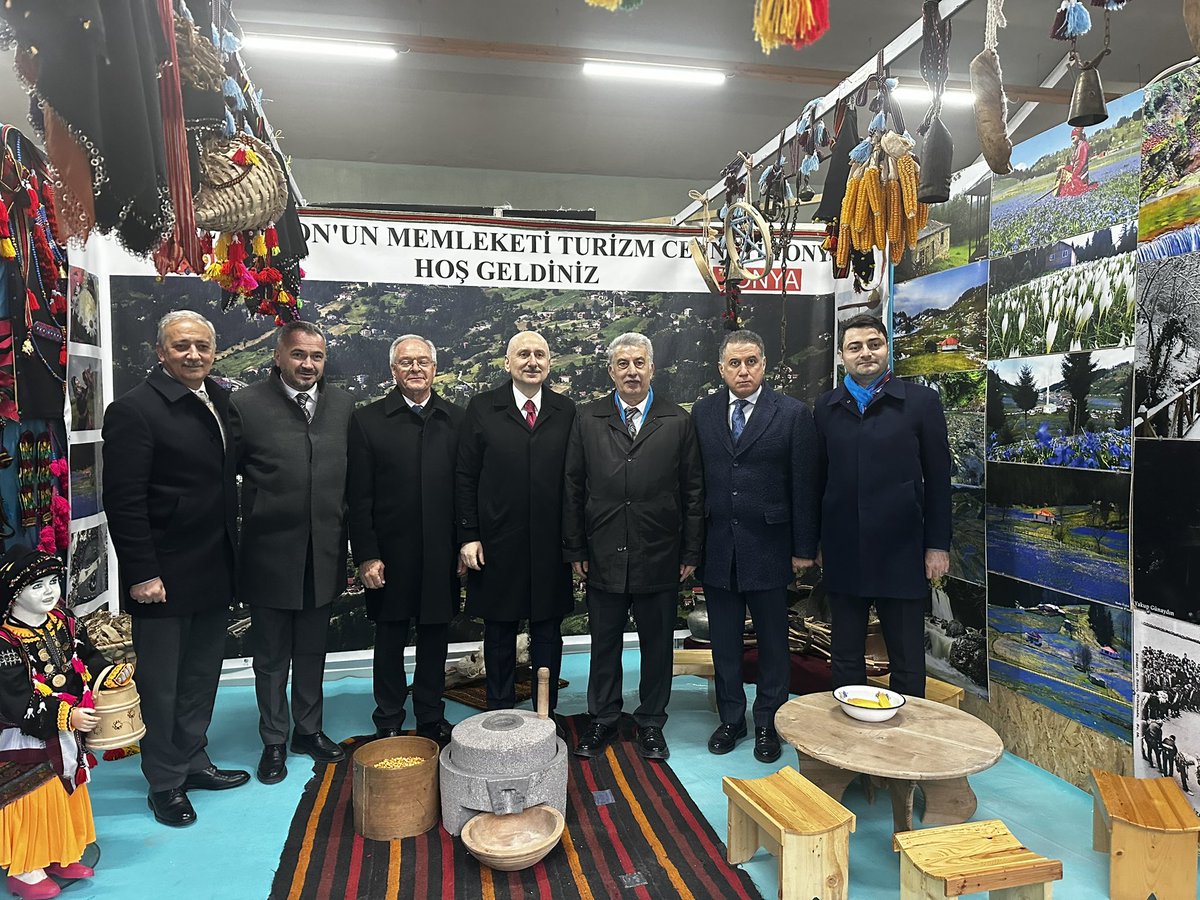 Vehbi Koç tweet media