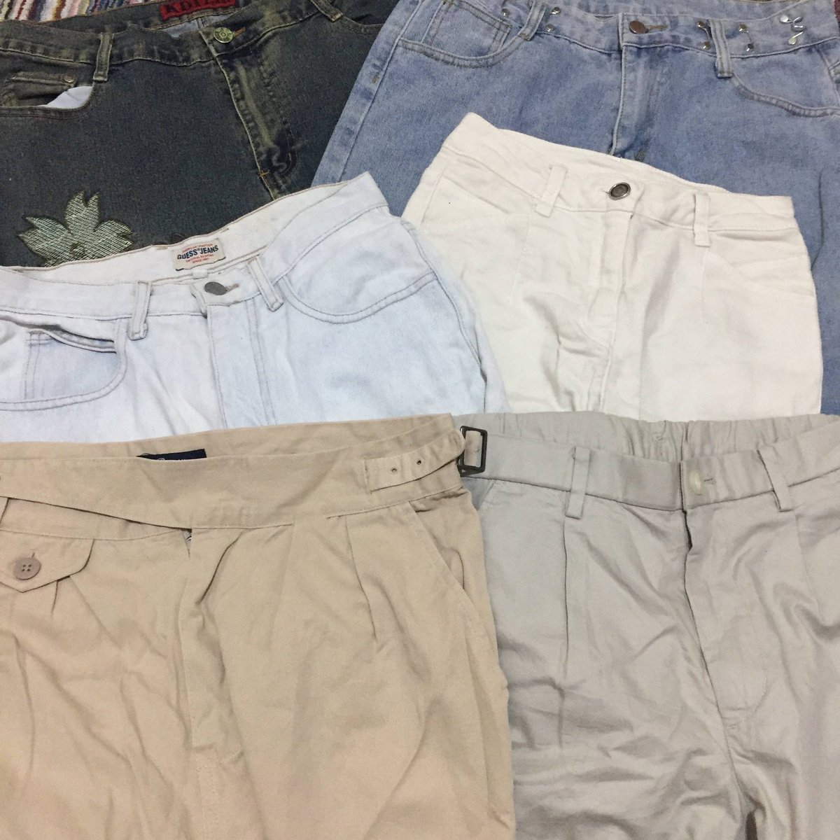 hcnjenu's tweet photo. hii hii met malem wargaahh~ aku mau share preloved dan thrift celana2 jeans dan bbrp celana lainnya, Mostly 20-30k bisa bgt splitpay biar lebih murah ❗🥰

COD 🍊 FREEONG JAKTIM
yg mau di sepil titip likes/Rep yaa👇🏻💗 https://t.co/cYbUiZ8lux