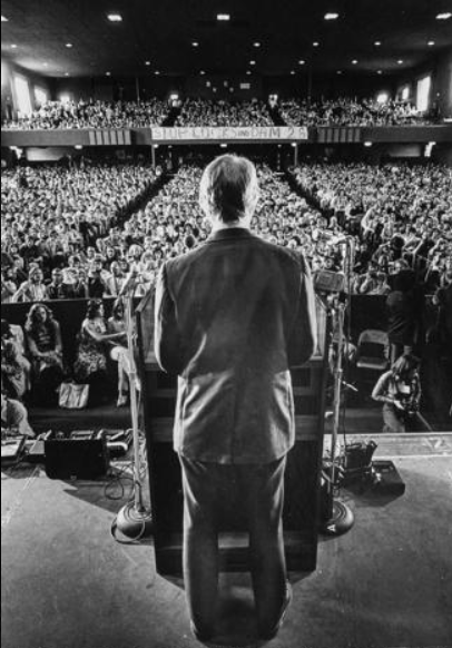 CarterLibrary's tweet photo. On 04/10/1976, candidate Jimmy Carter held a Q&amp;A at Stephens College, the second-oldest continuously-operating women’s college in the United States and a place he would visit again as President. #Carter50

Image courtesy of the Columbia Missourian; schedule from our collection https://t.co/ljffKfi6Un