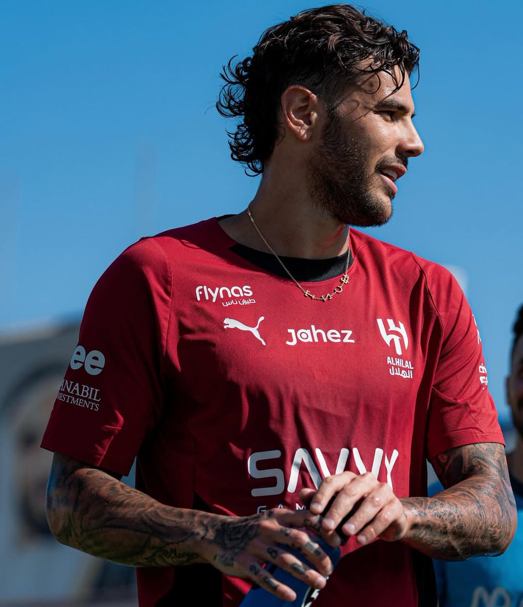 Theo Hernandez tweet media