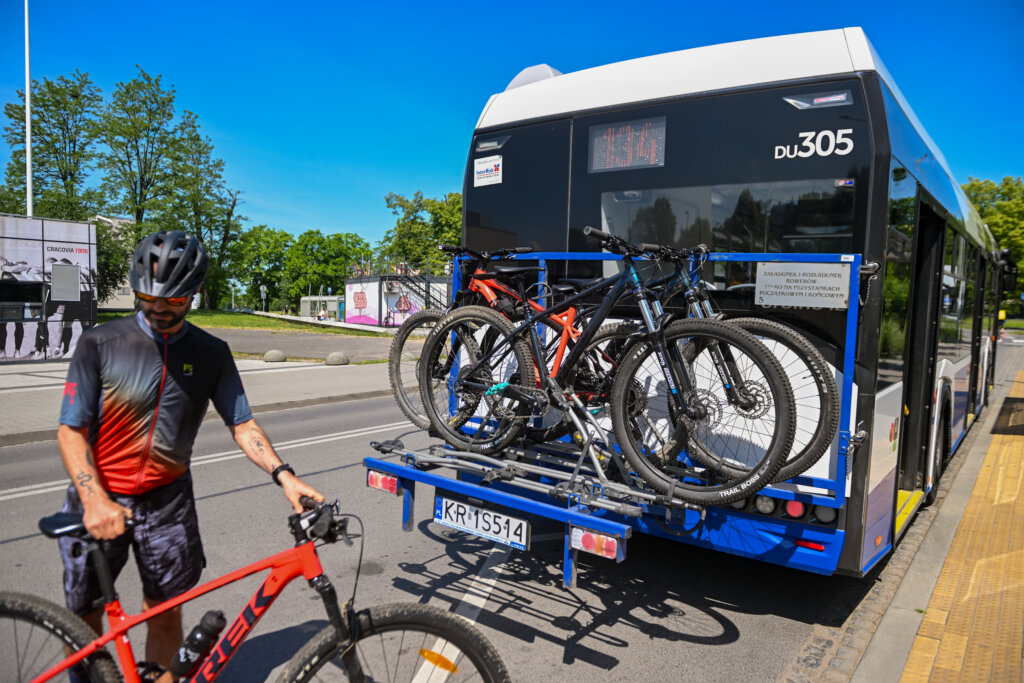 krakow_pl's tweet image. #Krakow #LinieRekreacyjne #ZTP #MPK #KursyDoZoo #AutobusyDoOjcowa
Jest weekend są linie rekreacyjne! 🚌🚌🚌
Przez cały najbliższy weekend, 11 i 12 kwietnia, będą realizowane dodatkowe kursy autobusu linii 134 do ogrodu zoologicznego. W godz. od ok. 10.00 do 16.00 częstotliwość