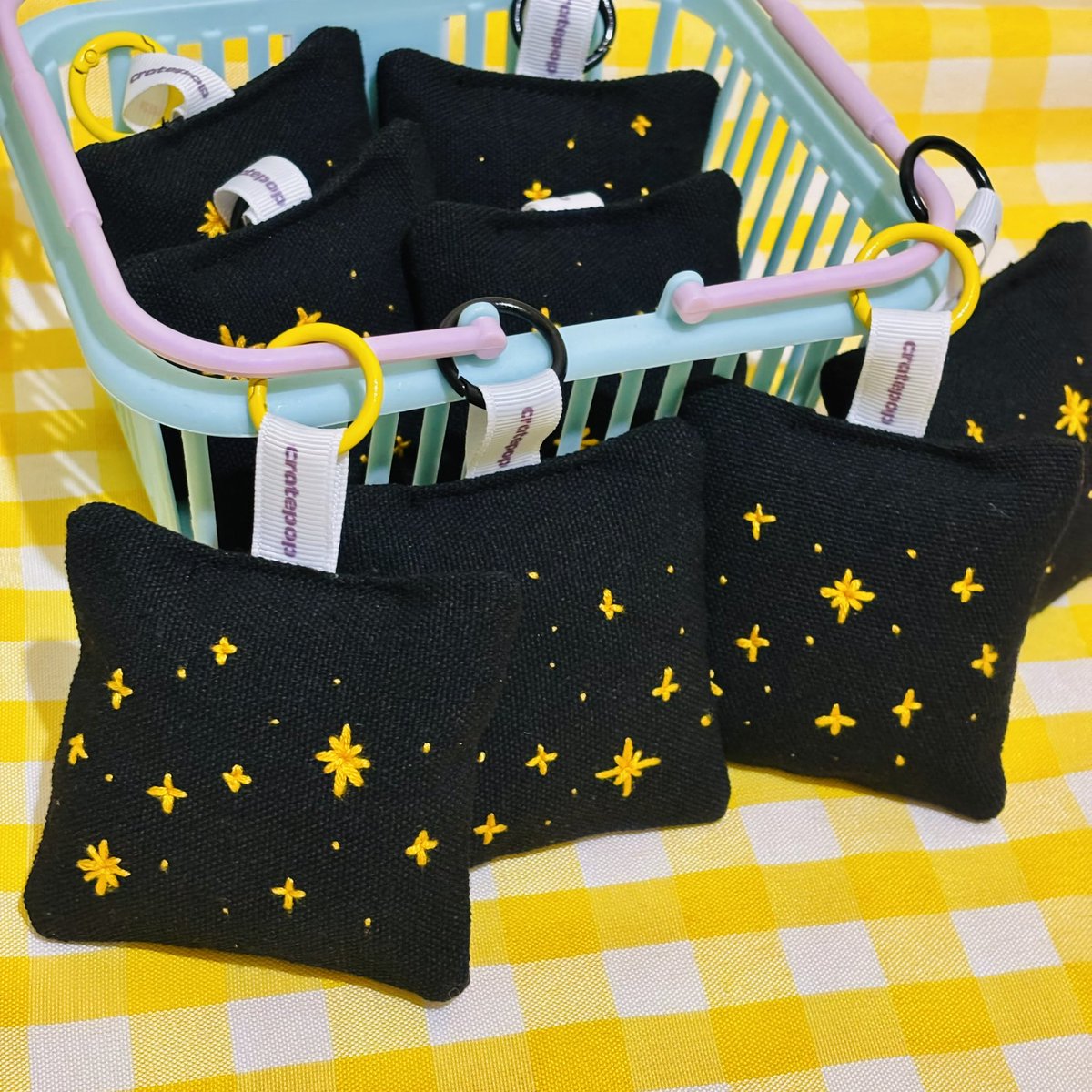 ✦ cratepop ✦ tweet media