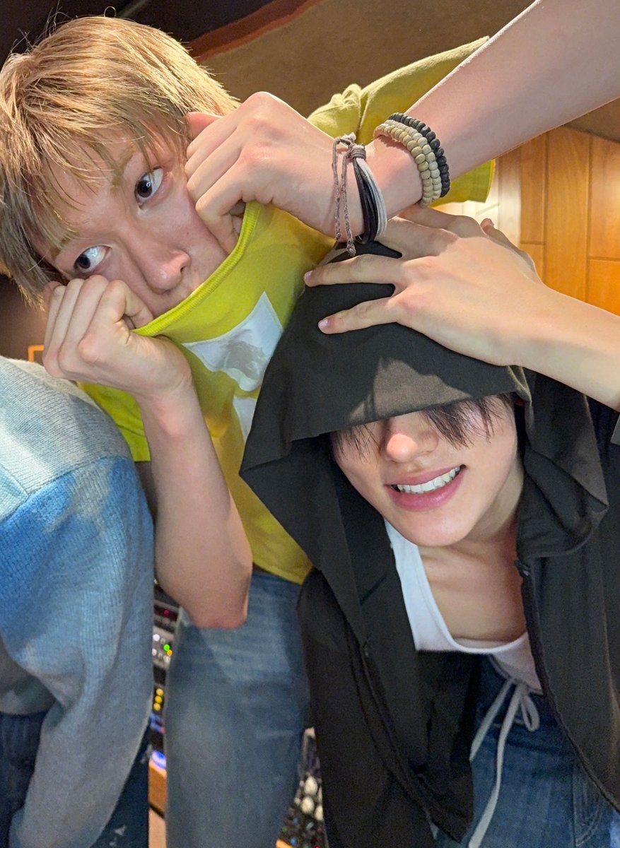 It's Love tweet media