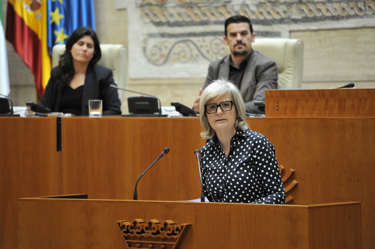 cultura_EXT's tweet photo. La @Junta_Ex reafirma su compromiso con la juventud con más inversión, empleo y oportunidades en el 40º aniversario del CJEX.

Desde 2023, se ha cuadruplicado la inversión en la red de centros juveniles gestionada por el @IJExtremadura.

🔗https://t.co/amZGEJDuM7 https://t.co/z3hwdTIbmE