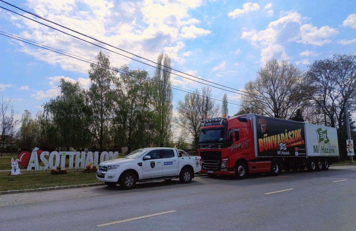 A mezőőr tweet media