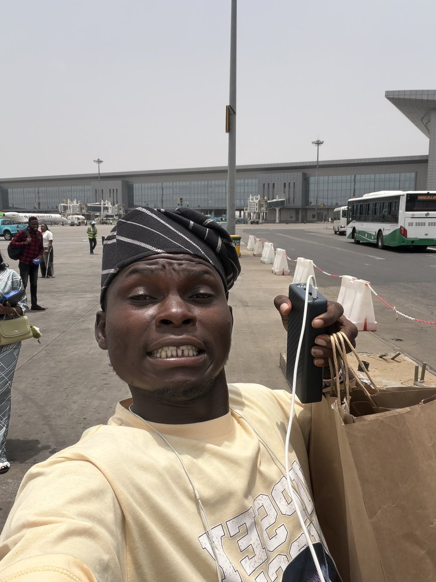 YL_IN_LAGOS tweet media