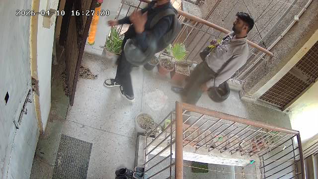Sandeep80258850's tweet photo. @KotakBankLtd @RBI  Today your agents are visiting my address and they have not followed RBI basic guidelines. They have not shared their ID &amp; they have to show my photo to my neighbours and breaches @rbi guidelines. I have mail also.
Card end no- 3180 https://t.co/XUNF0zpjlW