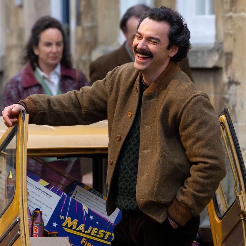 UpdatesRivals's tweet image. Aidan Turner on the plot of #Rivals Season 2:

“What if I just tell you the location of where we were? We didn't have all our clothes on, and it was very, very hot. It might have been a sauna. That was a lot of fun.”