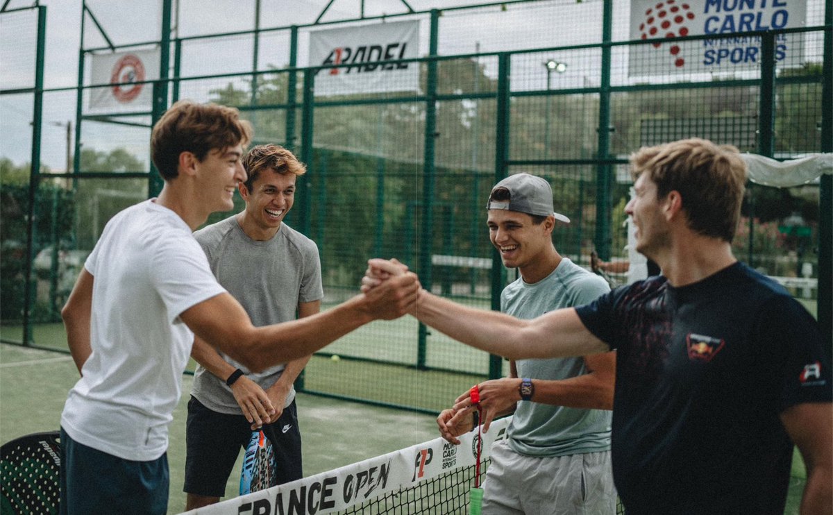 ☆彡𝐒𝐞𝐥𝐲𝐧⁽ᵍʳ⁶³’ˢ ᵛᵉʳˢⁱᵒⁿ⁾ tweet media